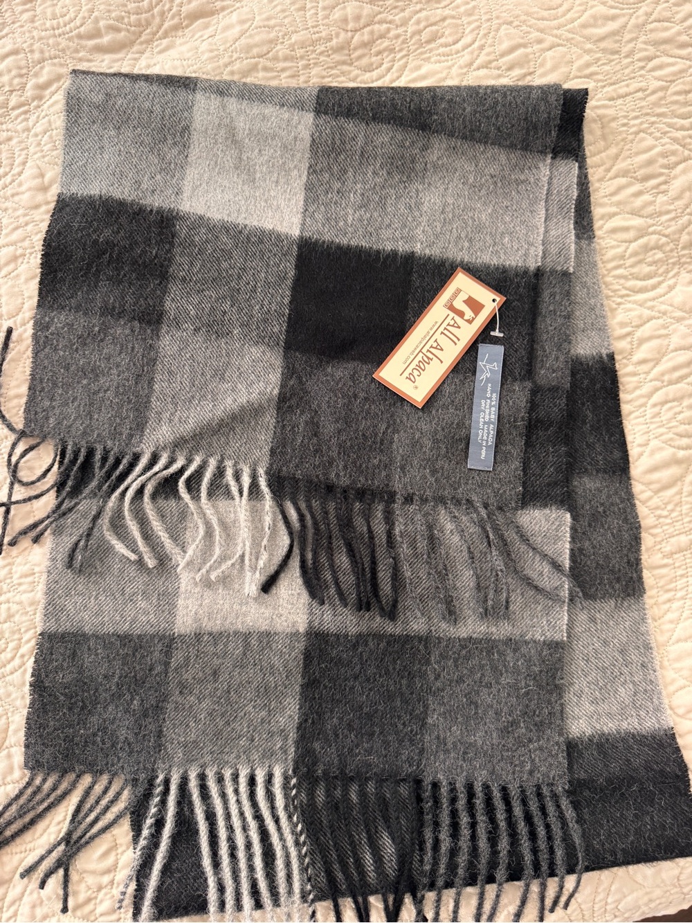 All Alpaca 100% Baby Alpaca Plaid Scarf Black Gray Made in Peru NWT - Picture 9 of 9